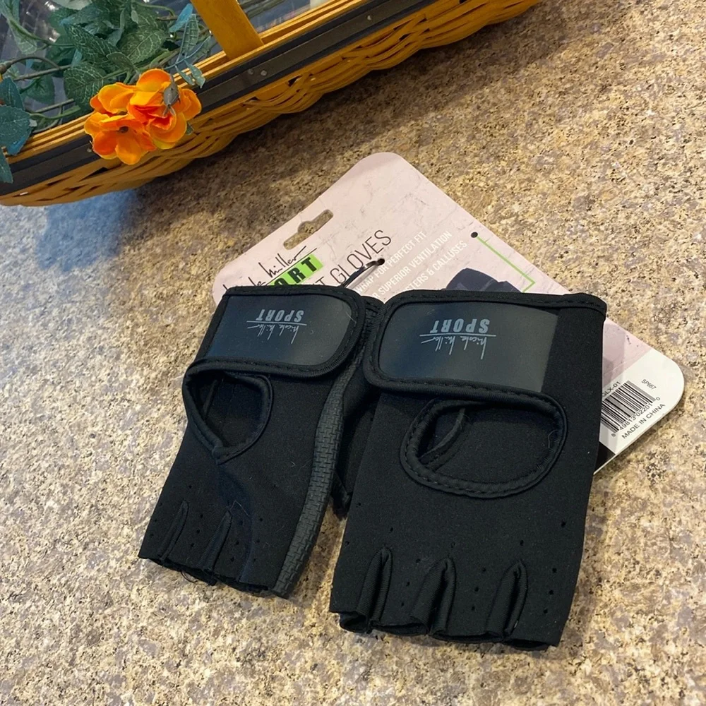 Nicole Miller Sport Workout Gloves L/XL Black Padded Grips